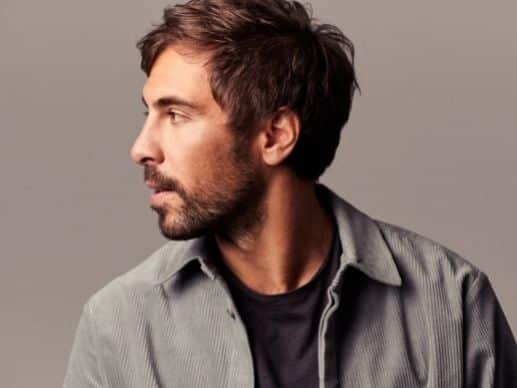 02_MaxGiesinger-Christoph-Koestlin-0a720a4a0152c74b942695393f64be247d856bb5-f5a2cb1b@576w2x