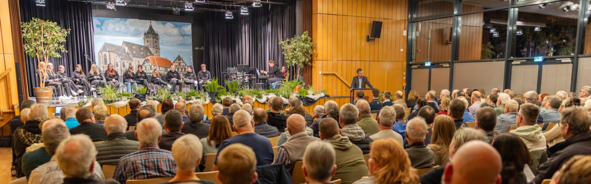 20251031 bürgerversammlung wolfhagen 2025 10919-min - Kopie